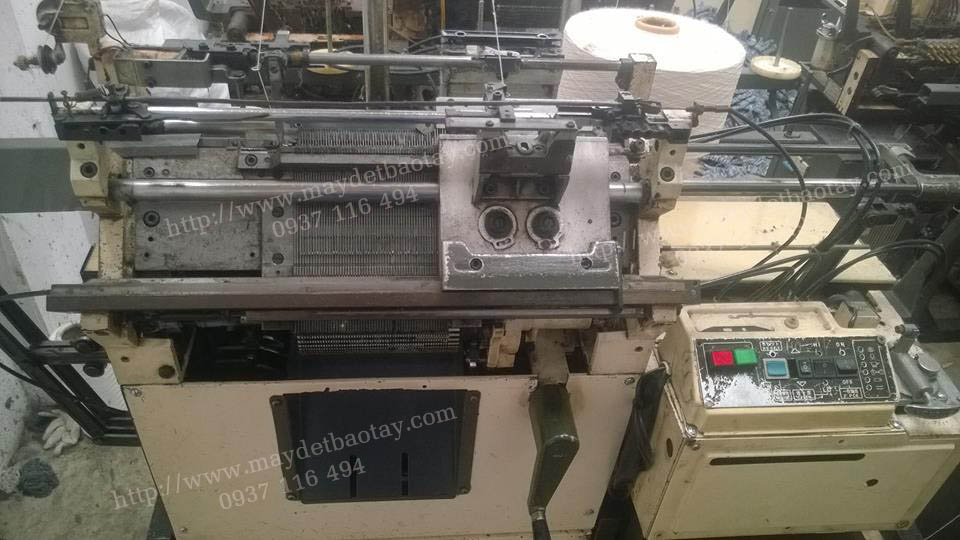 Can-ban-may-dong-gang-tay-len